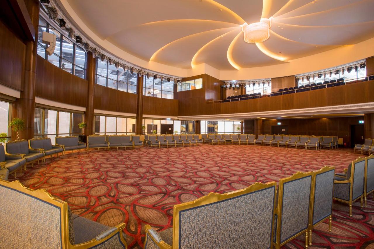 คราวน์ พลาซา ริยาดห์ อาร์ดีซี โฮเต็ล แอนด์ คอนเวนชั่น Hotel ภายนอก รูปภาพ The Grand Ballroom
