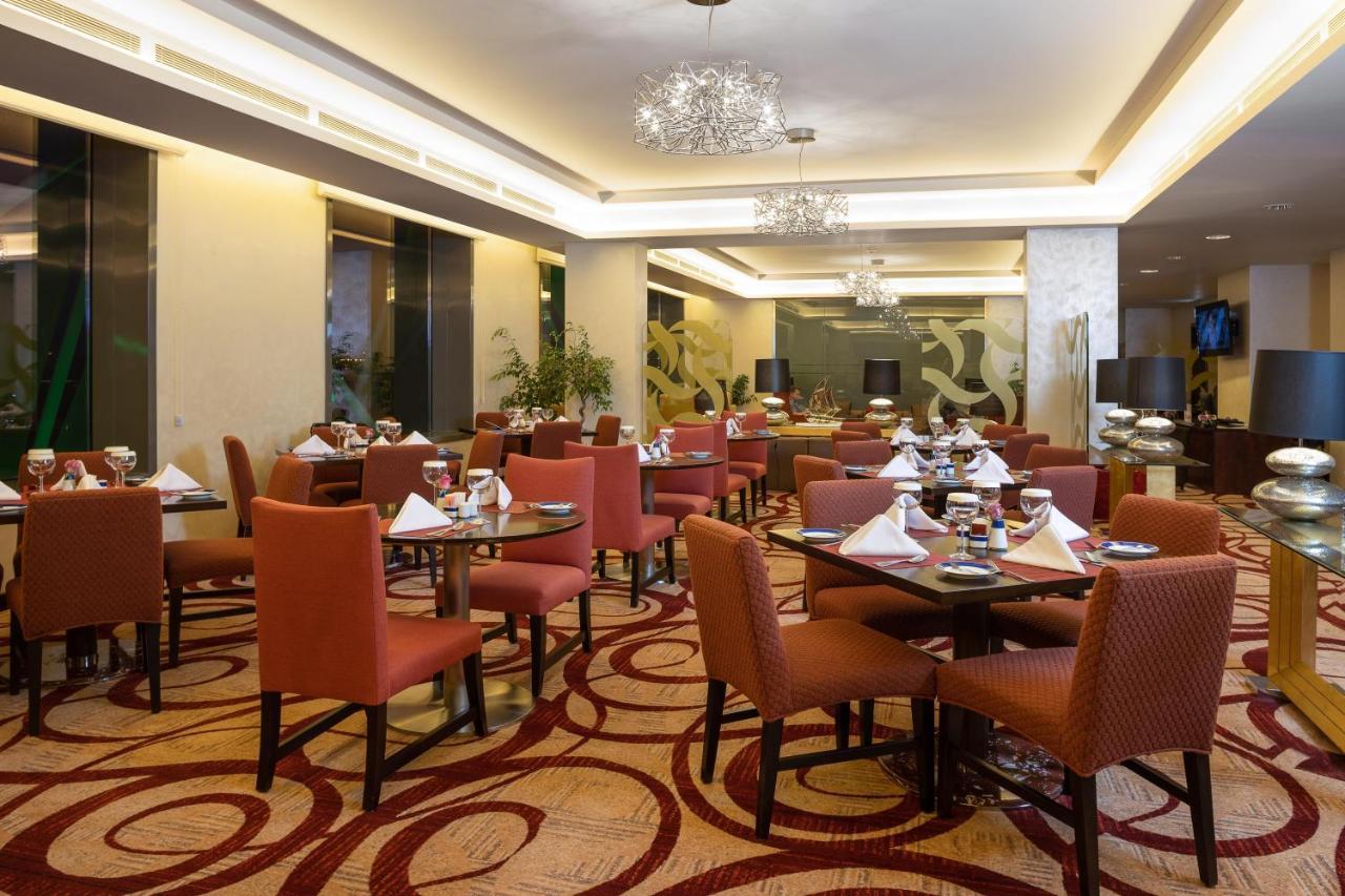 คราวน์ พลาซา ริยาดห์ อาร์ดีซี โฮเต็ล แอนด์ คอนเวนชั่น Hotel ห้อง รูปภาพ The restaurant