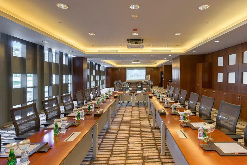 คราวน์ พลาซา ริยาดห์ อาร์ดีซี โฮเต็ล แอนด์ คอนเวนชั่น Hotel ภายนอก รูปภาพ Meeting room