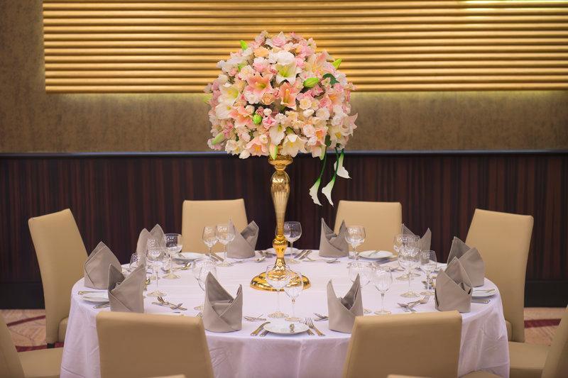 คราวน์ พลาซา ริยาดห์ อาร์ดีซี โฮเต็ล แอนด์ คอนเวนชั่น Hotel ภายนอก รูปภาพ A table set for a formal dinner