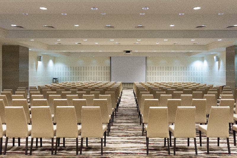 คราวน์ พลาซา ริยาดห์ อาร์ดีซี โฮเต็ล แอนด์ คอนเวนชั่น Hotel ภายนอก รูปภาพ The main conference room